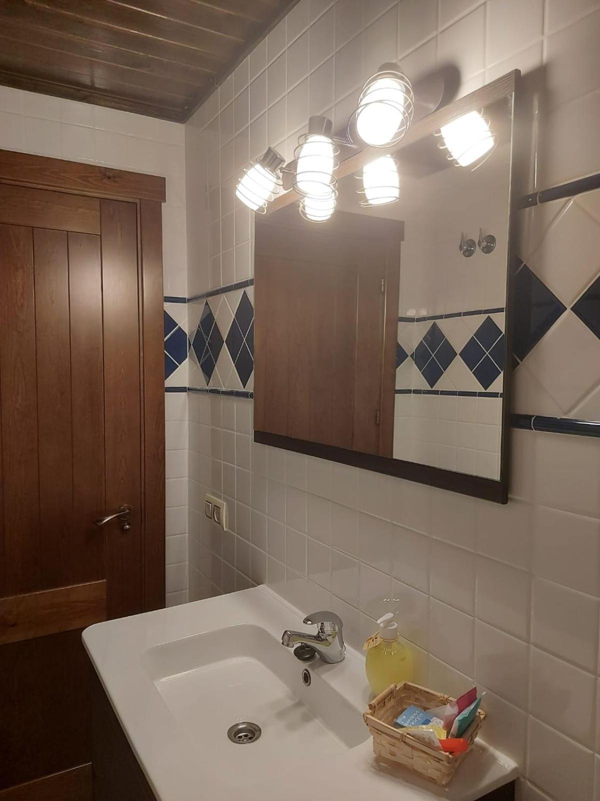 Casa Las Torres 모라 데 루비엘로스 외부 사진